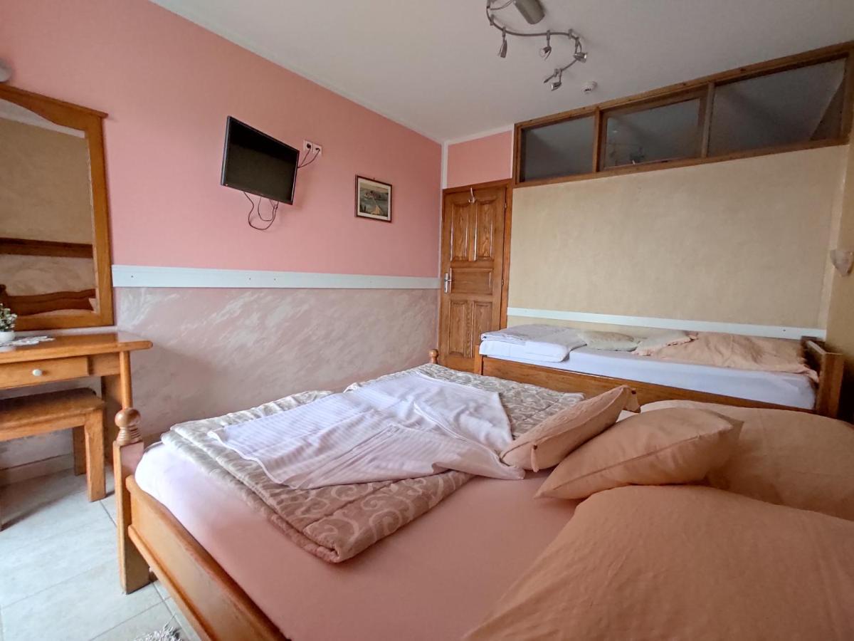 Villa Aleksandra - T Rafailovići Eksteriør billede