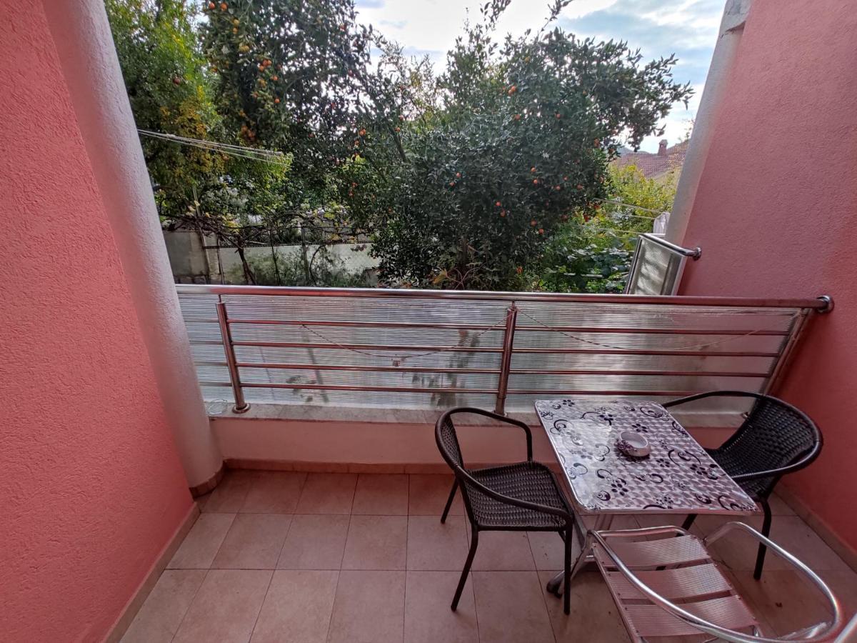 Villa Aleksandra - T Rafailovići Eksteriør billede